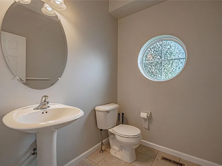 253 Milkweed Dr — Photo 7