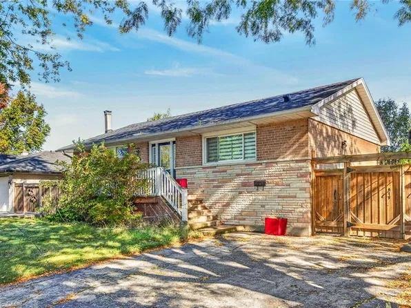 363 Duncombe Dr, Burlington, ON L7L 4M2