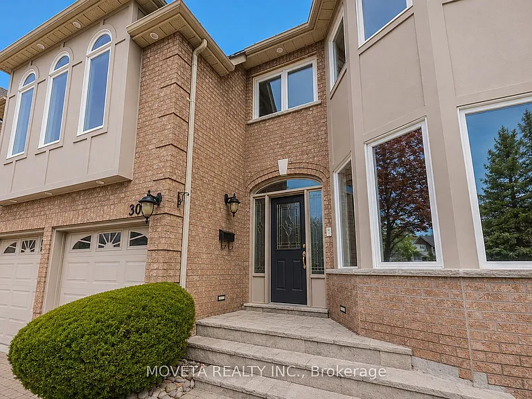 30 Briardale Pl — Photo 3