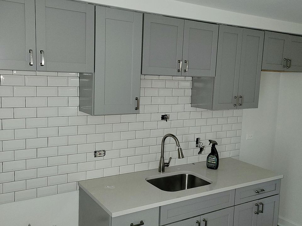 1st image of 9602 Greenwood Ave #2E