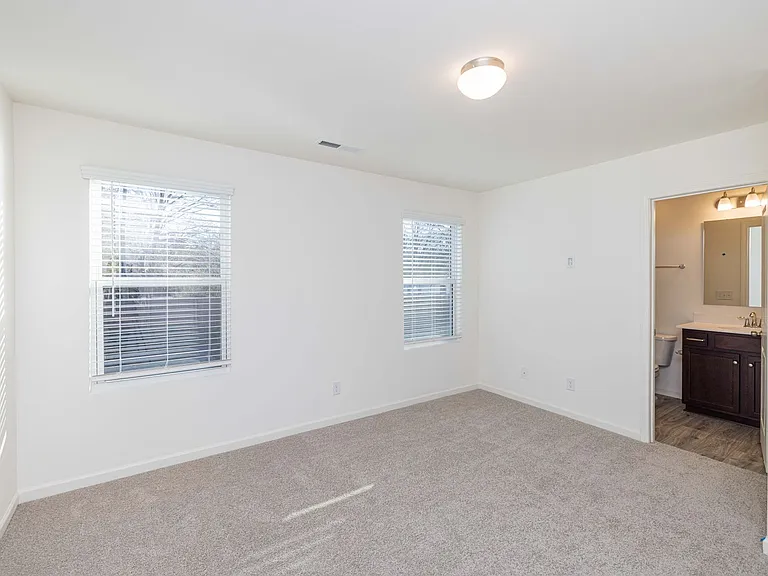 120 S Dorsett St — Photo 11
