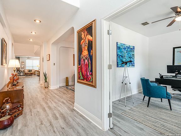 3rd image of 26039 COPPERAS LN