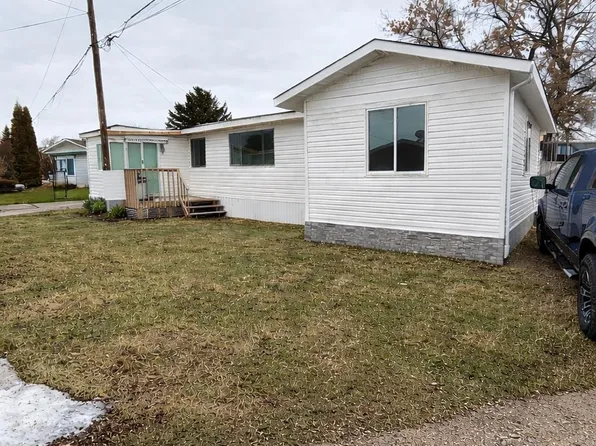 305 Calahoo Rd #92, Spruce Grove, AB T7X 3K5