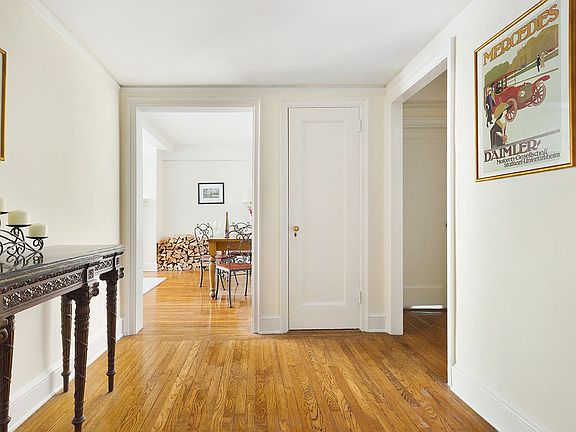 4th image of 205 E 78th St APT 9J