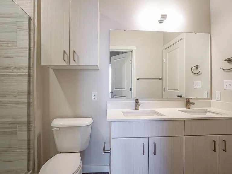 Capitol Flats — Photo 13