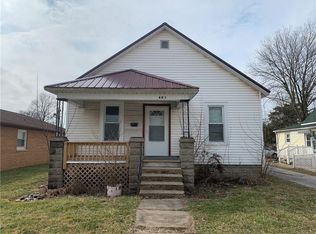 401 S 3rd St, Effingham, IL 62401