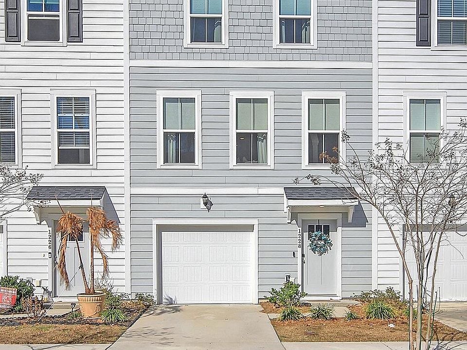 1st image of 1228 Tice Ln