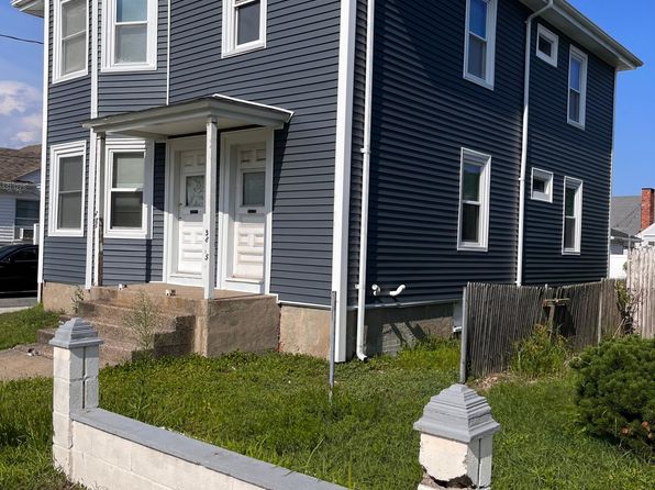585 Newport Ave FLOOR 2