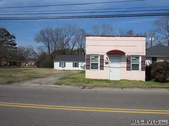 3rd image of 413/408 Carolina Drive Spring Ave