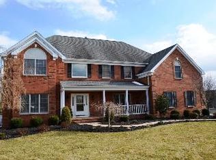 42 Grove Farm Rd, Pittstown, NJ 08867