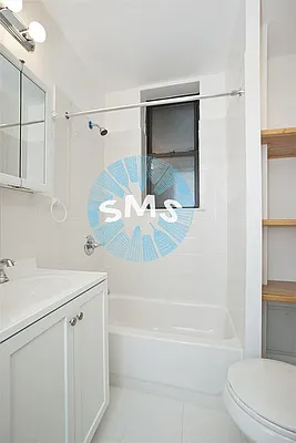 Rented by Space Marketing Shop | media 25