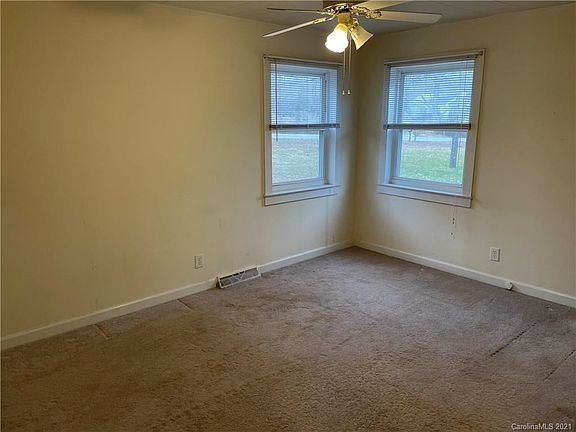 3rd image of 3067 Morganton Blvd