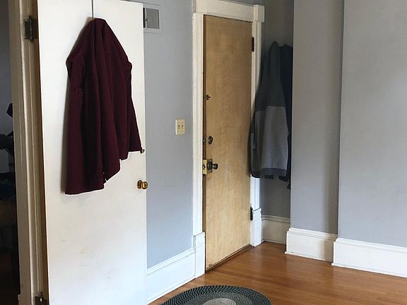 4th image of 1200 Waugoo Ave #A