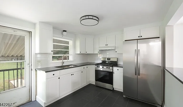 1751 Mountain Ave — Photo 5