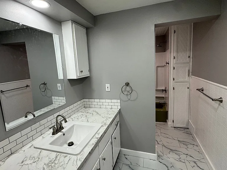 27 Jr Ave #LOWER — Photo 3