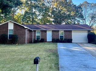 2827 Haddon Dr, Rex, GA 30273