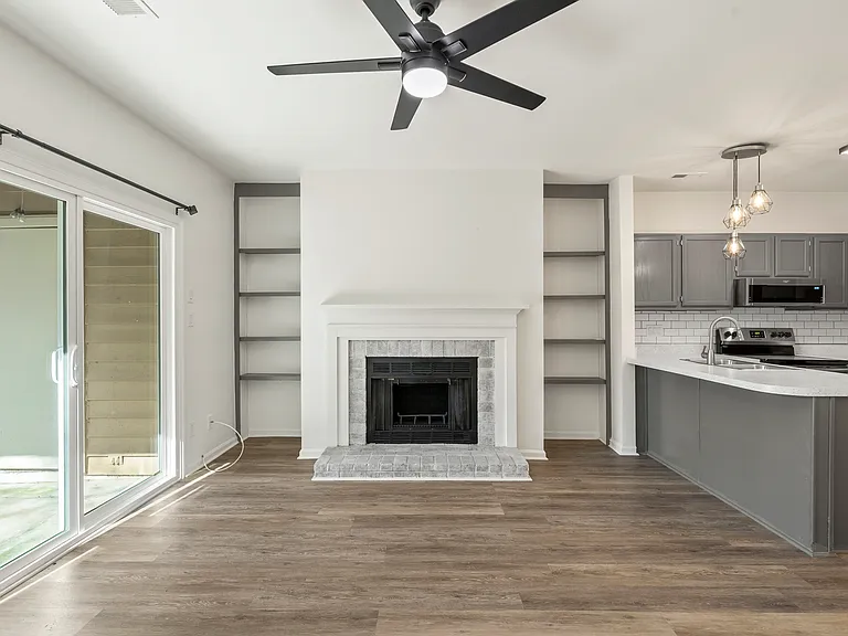 3220 Selwyn Farms Ln #I-2 — Photo 1