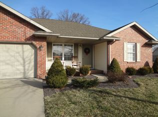 630 Overbrook Dr, Jasper, IN 47546