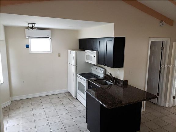 3rd image of 555 71st Ave N