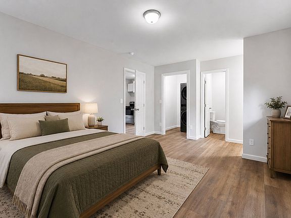 2nd image of 133 W Ridgewood Ave #139