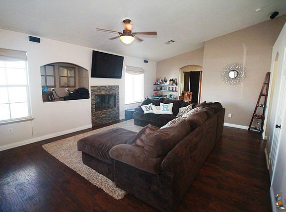 4th image of 225 Acapulco Dr
