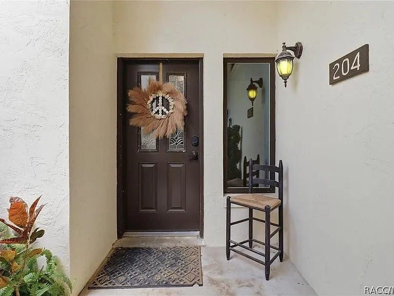 1637 SE Paradise Cir E #204 — Photo 2
