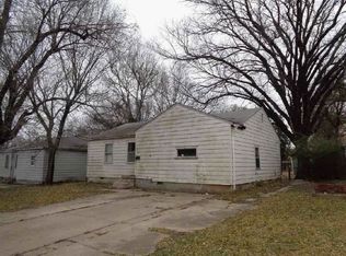 214 E Mill St, Wellington, KS 67152