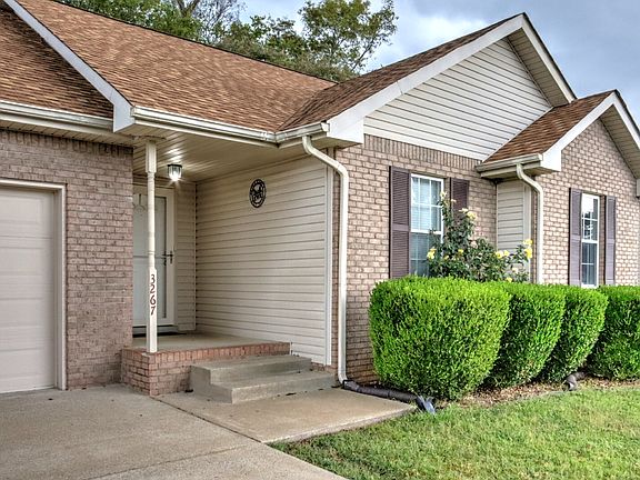 3rd image of 3267 N Senseney Cir
