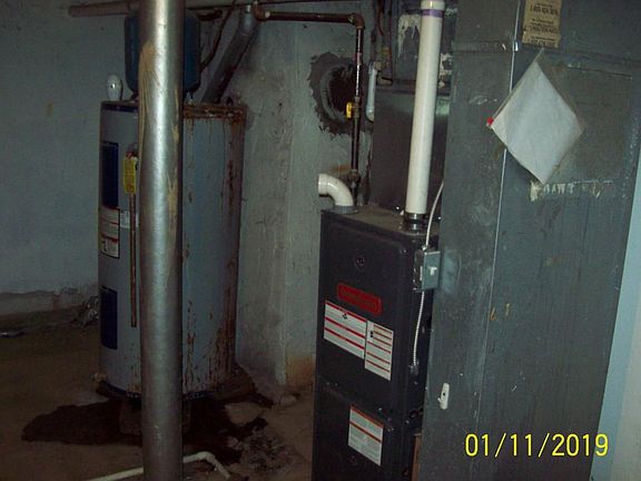 4th image of 6811 Kern Dr