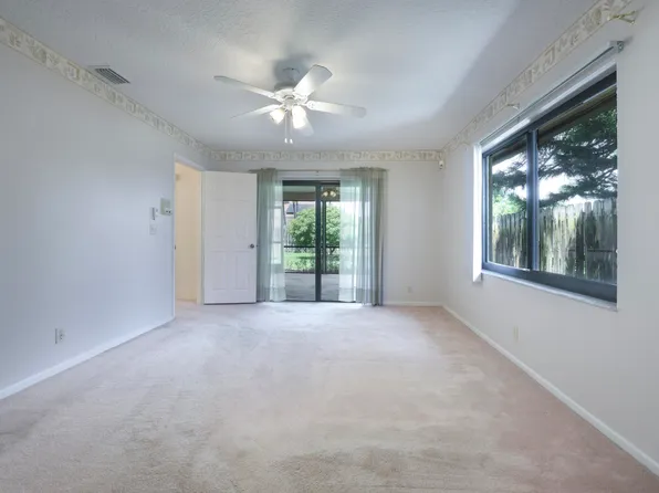 2583 W Carandis Road, West Palm Beach, FL 33406