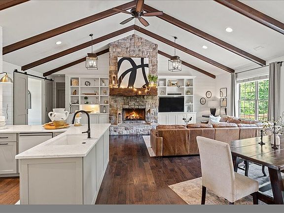 5th image of 1304 Collier Ridge Ln