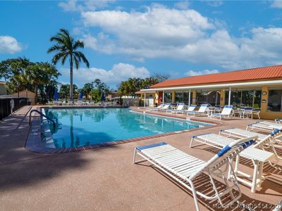 1963 SW Palm City Rd APT F, Stuart, FL, 34994