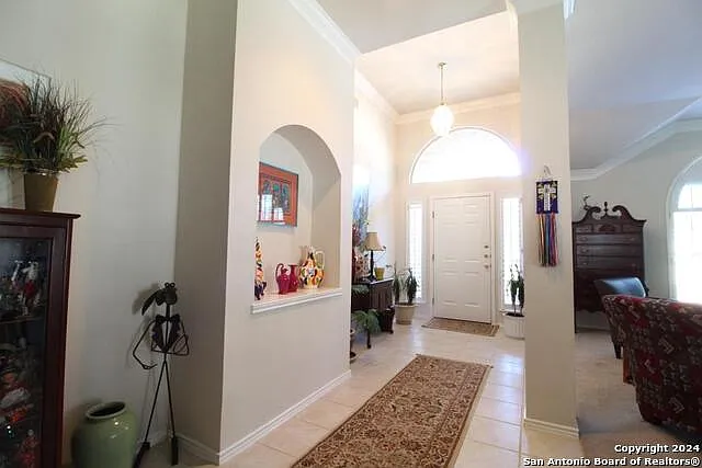4 bed, 2.0 bath, 2443 sqft, $2,995 — Photo 3