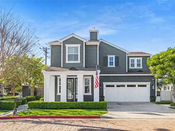 2301 Half Moon Ln, Costa Mesa, CA 92627
