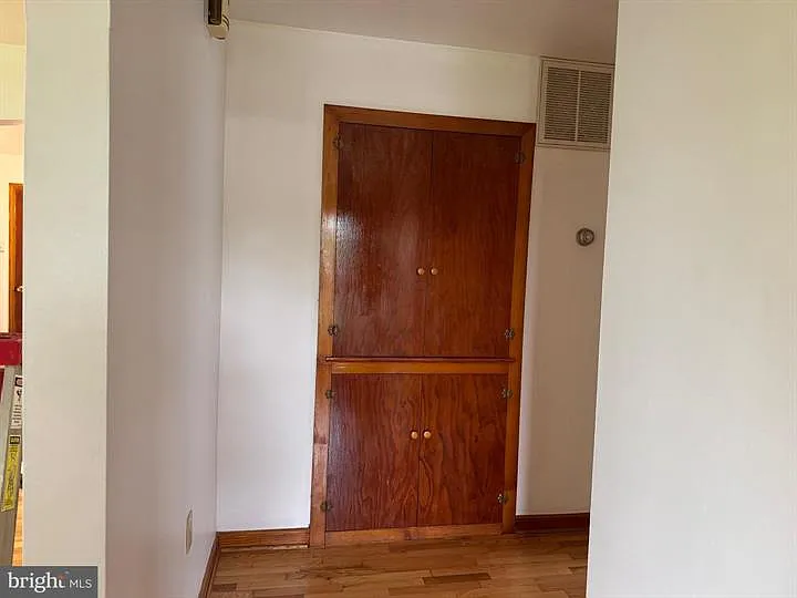 1123 Shepherdstown Rd — Photo 1