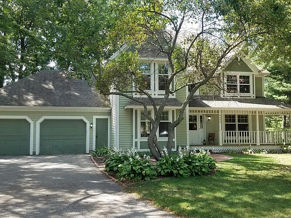 2nd image of 4499 Chateau West Dr