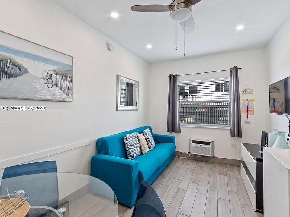 1st image of 335 Ocean Dr APT 122