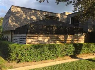 1402 14th Ct, Palm Beach Gardens, FL 33410