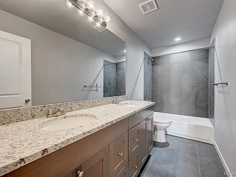589 S 3rd Ave — Photo 21