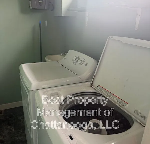 404 Somerville Ave — Photo 5