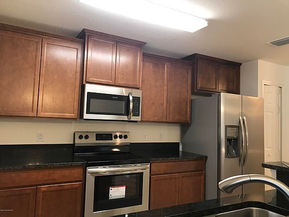 3rd image of 4027 Meander Pl Unit 203