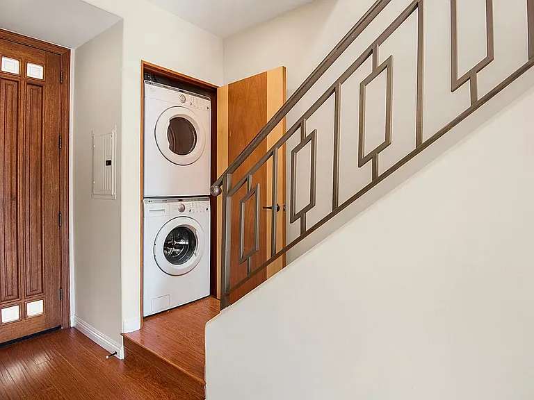 5303 Satsuma Ave #117 — Photo 6