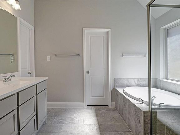 5th image of 9129 Peperton Ln