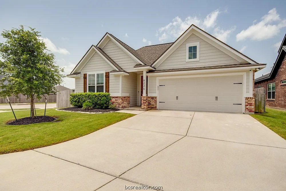 3 bed, 1769 sqft, $2,600 — Photo 1