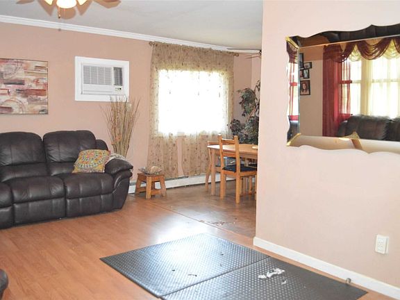5th image of 6 Orchard Dr
