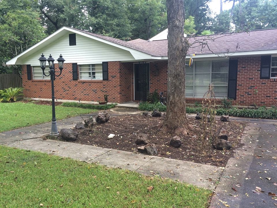 2nd image of 733 Riverview Dr