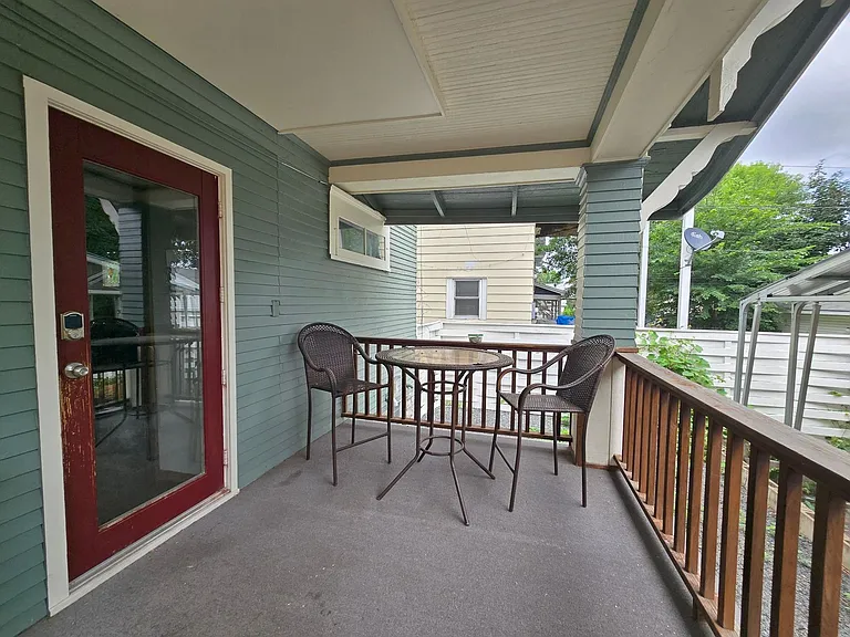 670 Ottawa Ave — Photo 4
