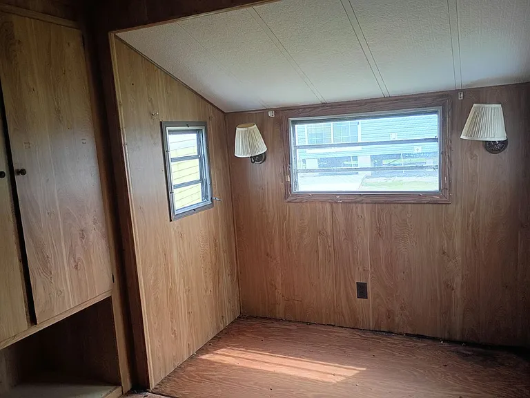 Sunshine MH & RV Resort — Photo 96