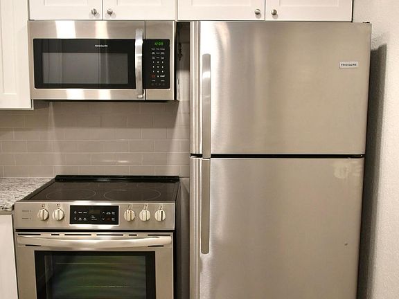 2nd image of 5221 S Bayshore Blvd #47