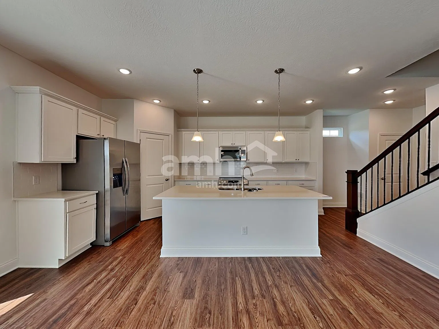 5 bed, 3.0 bath, 2499 sqft, $3,315 — Photo 3
